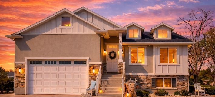 Entire Home, Sleeps 18, Private Outdoor Hot Tub, Pool Table, Near Ski Resorts Hotels in Weber County