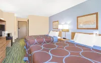 Boarders Inn & Suites by Cobblestone Hotels Waterloo Cedar Falls