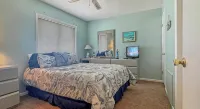 2 Minute Walk To Diamond Beach! Charming 2 BR condowith wonderful ocean views! - balcony