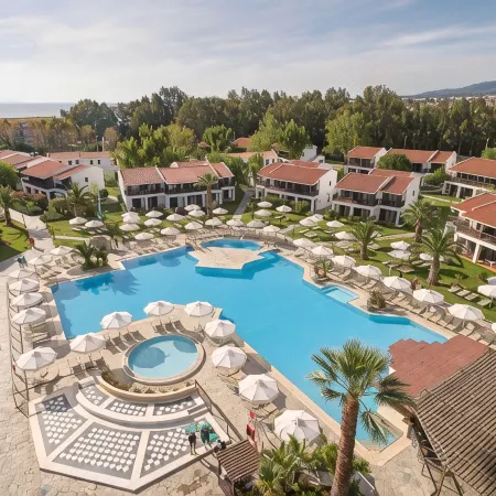 Golden Coast Hotel & Bungalows - All Inclusive