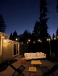 Secluded Forest Retreat, Saltwater Hot Tub, On-site Experiences, Minutes to Town - Hytter