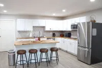 Luxury 2-bedroom apartment in excellent Manlius with WiFi, AC - Apartments