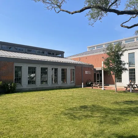 Walk to downtown Edgartown in quiet neighborhood - Perfect Location!