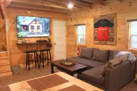 Cabin in Wayne National Forest with ride in/out access to Baileys Trail System - Chalets