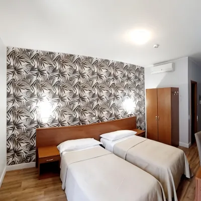 Hotel Alpi Resort Отели рядом с достопримечательностью «Площадь Витторио Венето»