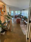 2Br/2BA, Clean, Comfy & Steps from Dining & Sound w/ Tesla Charging Station
