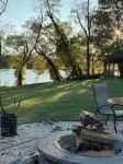 Secluded Waterfront Retreat 2 bed 1 1/2 baths private guest house w Pool & Beach