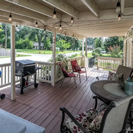Tomball Craftman Cottage Отели в г. Томбал