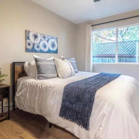 Folsom Old Town Escape - Beautifully renovated, short walk to Historic Folsom! Hotele w: Folsom