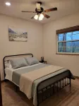 Riverside Retreat- Cozy Secluded 2 Bedroom Cabin on the Caddo River