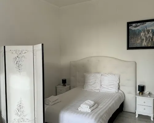 Vesuvius. Hotels in Vierzon