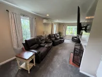 Charming 3-bedroom house in lovely Presque Isle with WiFi, AC - Wifi