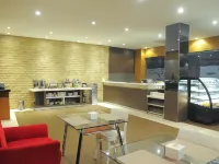 Sylvia Hotel Budget - parking