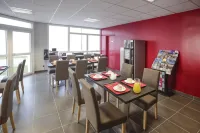 Appart'hôtel Odalys City - Orléans Centre - parking