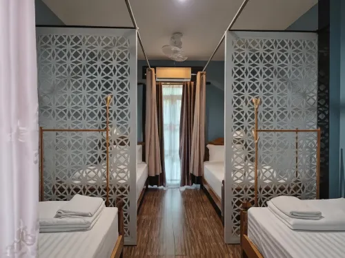 Bloom Cafe & Hostel