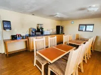 Americas Best Value Inn Iola - Bữa sáng