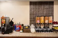 Baymont Inn & Suites by Wyndham Morrow/Atlanta I-75 South - breakfast