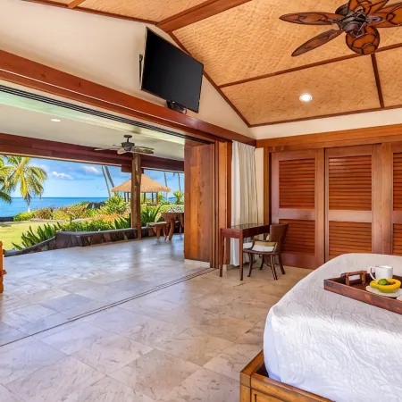 Ultra private oceanfront gated compound with pool & spa just minutes from town.