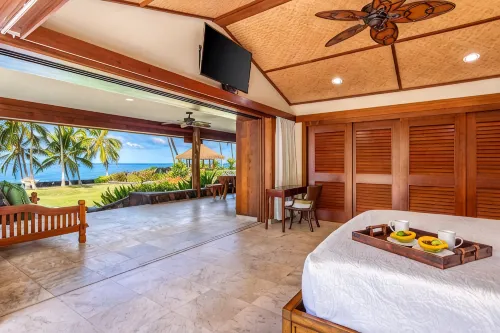 Ultra private oceanfront gated compound with pool & spa just minutes from town. - 4-Star
