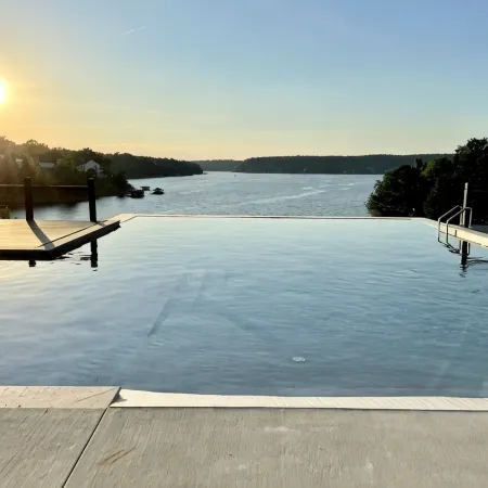 Waterfront family home on Smith Lake