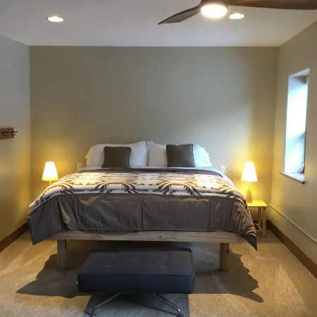 Modern Downtown Loft in Heart of Silverton