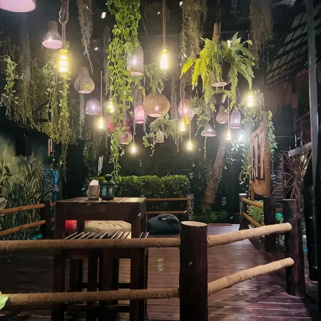 Unwind Restaurant & Hostel
