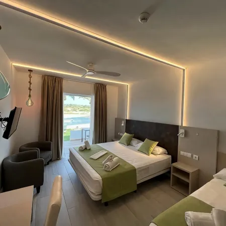 Hotel Roca Bella