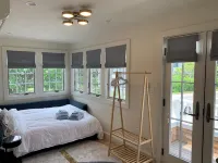 Modern Cottage Walk To Town & Beach
