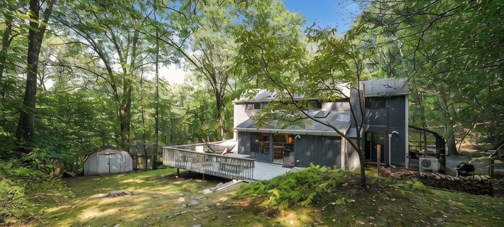 Charming Forest Getaway near West Point & Storm King Hotels in Orange County