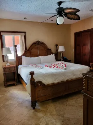 Infinity Bay, Beautiful Pool Front, Ground Floor,  Condo! Hotels in 