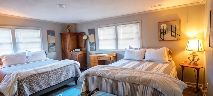 Charming Waterfront Cottage – Private Dock, Panoramic Views, and Park Passes! Ξενοδοχεία στην πόλη Georgetown County