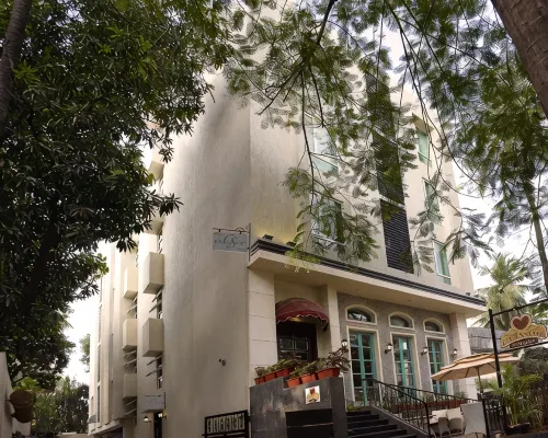 Grey Suit Hotels near German Consulate General
