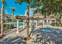 Luxurious Large Studio overlooking 30A nestled between Rosemary and Alys Beach - Kitchens