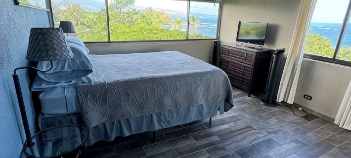 Epic Oceanfront Penthouse with Best Views in Hilo! Hotels in Hilo