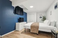 The Modern Lodge Retreat with INFRARED SAUNA & Amenities for Rest and Relaxation - WiFi