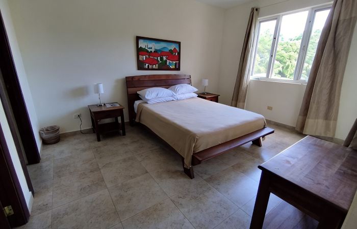 Hacienda Iguana 2 bdrm 2 bth Surf Condo w/pool
