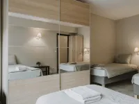City rock: bright new 2bed/2bath downtown apartment Hotels in La Roche-en-Ardenne