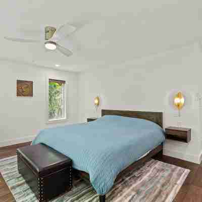 NEWLY RENOVATED! Lake George Mtn Retreat: BBQ, Firepit, 2-tiered Deck! Rooms