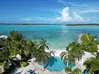 Waterfront Villa with Dock, Walk to Beach Club & Rusty Anchor Rest. 3b/r  3.5b/a - Villas