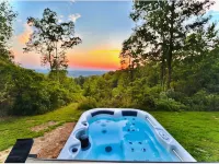 A Still Point Cabin and HOT TUB! Hotéis em Compton