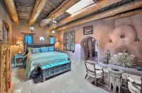 The Rass Mandal Residence:  A Unique Oasis for Families, Reunions & Getaways Hotel di 
