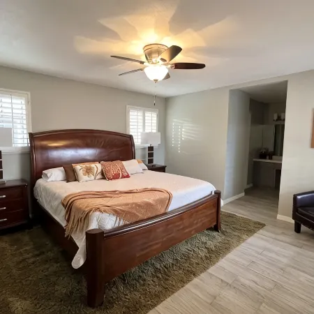 A.L.I. Place is a newly renovated 3 bedroom/2 bathroom home 5 min. from airport.