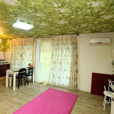 Wonju Oak Valley Pension Отели рядом с достопримечательностью «Поле для гольфа Oak Valley Resort»
