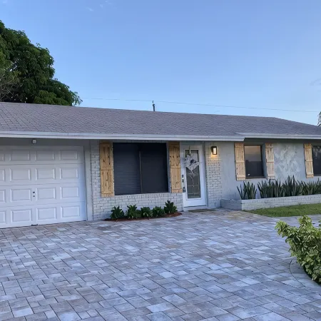 Impeccable 3 BR Beach Home Near Famed Atlantic Ave