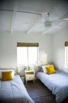 M&L Desert Cottage - 3 miles from the North entrance of Joshua Tree! - Homestays