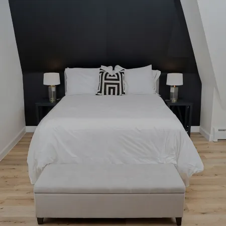 Stylish and Spacious Centrally Located One Bedroom Apartment