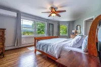 UNBELIEVABLE MOUNTAIN VIEWS! Convenient to Manchester,skiing,outlets - Boutique
