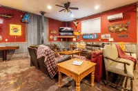 Spacious and Charming Craftsman Retreat. - Chalets