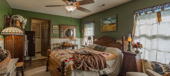 A Middle Earth Inspired Stay Hotele w: Walker County