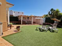 Luxury 3 bedroom villa overlooking golf course with private pool and Wi-fi - Villas